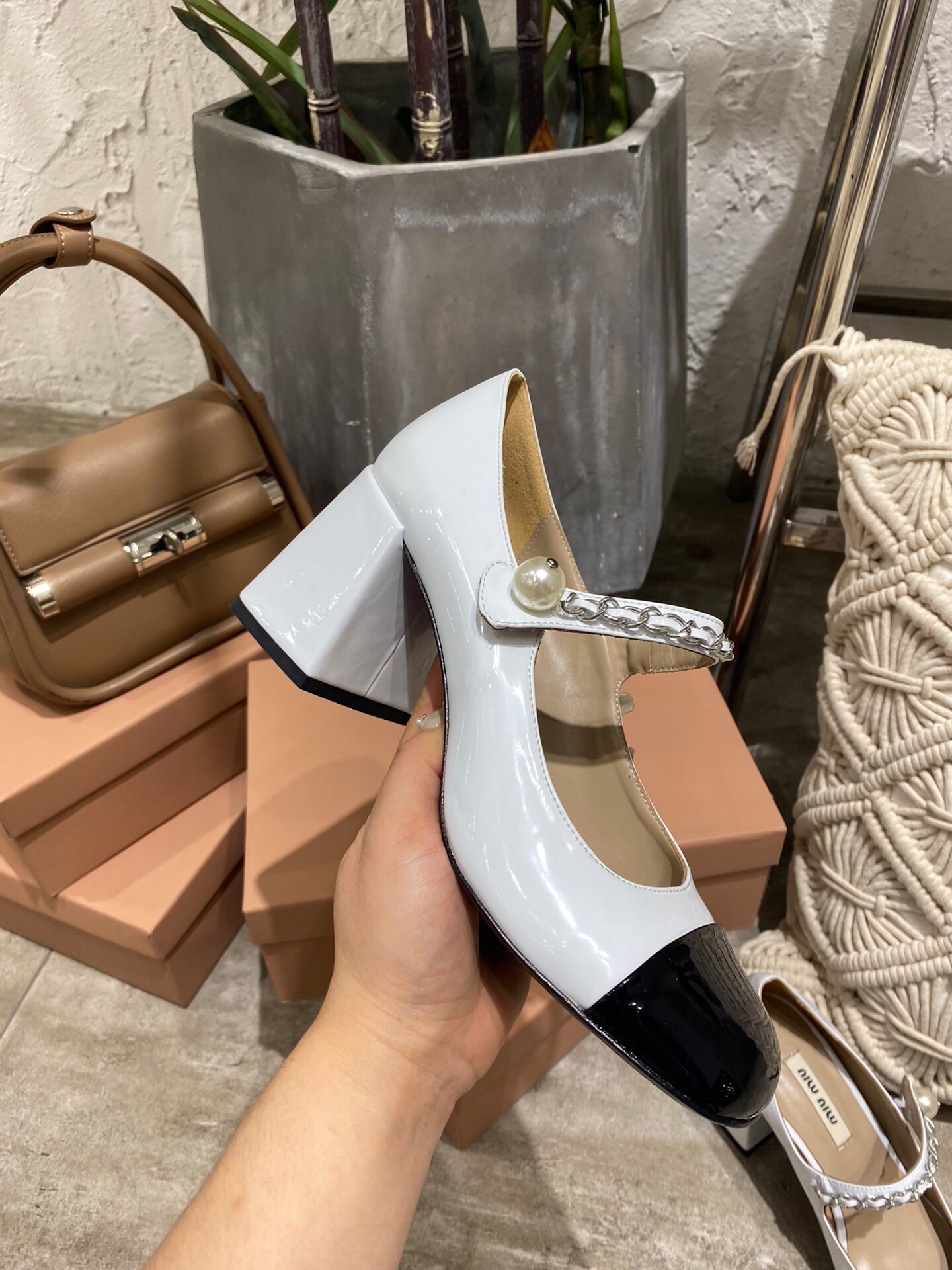 Women's high heels